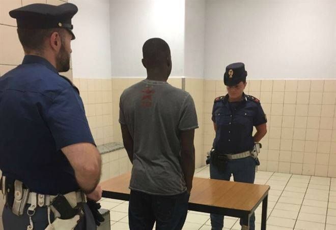 Caz terifiant in Italia: un fotbalist de la Parma si-a ucis familia si apoi a incercat sa fuga. Politia a reusit sa-l captureze_1