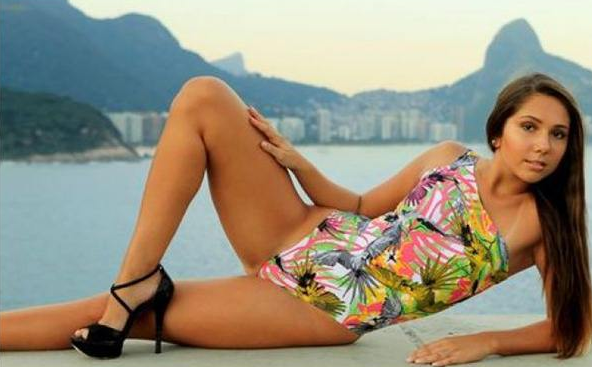 Scandal de proportii in Brazilia: fata lui Romario, goala pe internet, dupa ce un hot i-a furat telefonul_4