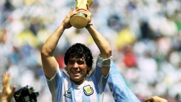 
	EA Sports il baga pe Maradona in FIFA 18. Ce &quot;overall&quot; va avea legenda argentiniana

