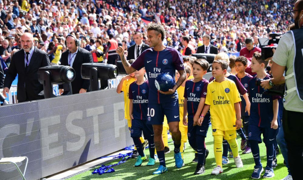 Nebunie la Paris! Neymar, prima oara in fata fanilor lui PSG! Ce s-a intamplat cand a aparut pe gazon_6