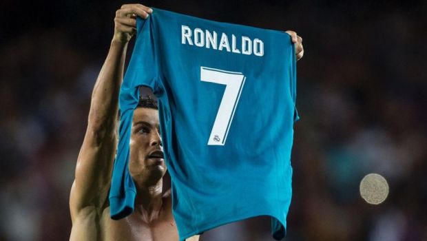 Ce nebunie! Ronaldo a imitat gestul lui Messi, apoi a fost eliminat si l-a impins pe arbitru! Ce suspendare risca