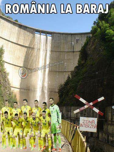Internetul a explodat de glume dupa umilinta din Muntenegru! Cele mai tari imagini cu nationala "la baraj" :))_8