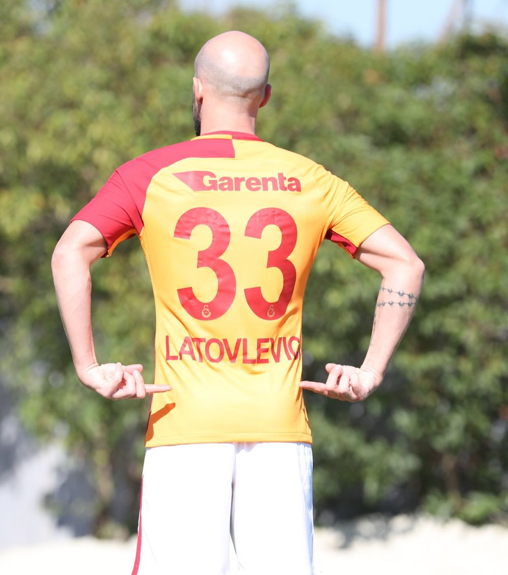 "Nu am cuvinte sa descriu ce simt!" Latovlevici, prezentat oficial la Galatasaray. FOTO_2