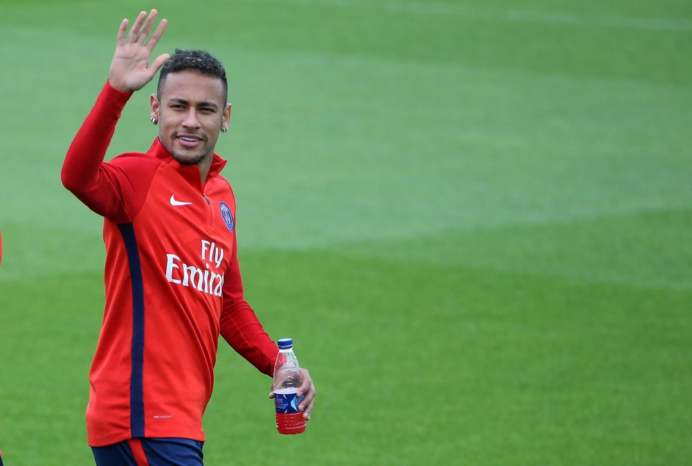 O noua aroganta a fanilor lui PSG dupa transferul lui Neymar! Tricoul cu care rad de Barcelona_2