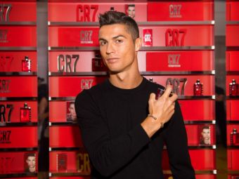 
	Real sau PHOTOSHOP? Ronaldo a strans 4 milioane de LIKE-uri dupa ce si-a aratat patratelele incredibile! FOTO
