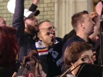 
	Super imagini: fanii lui U Cluj au cantat imnul echipei cu orchestra simfonica! VIDEO
