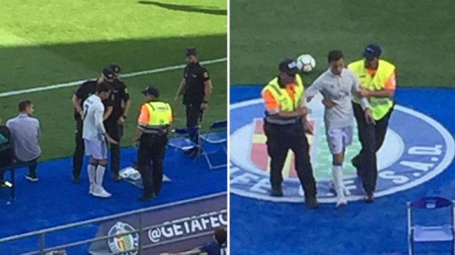 Moment incredibil inainte de meciul 100 al lui Zidane! Politia l-a arestat pe "Cristiano Ronaldo"! Ce a facut omul care a intrat pe teren_2