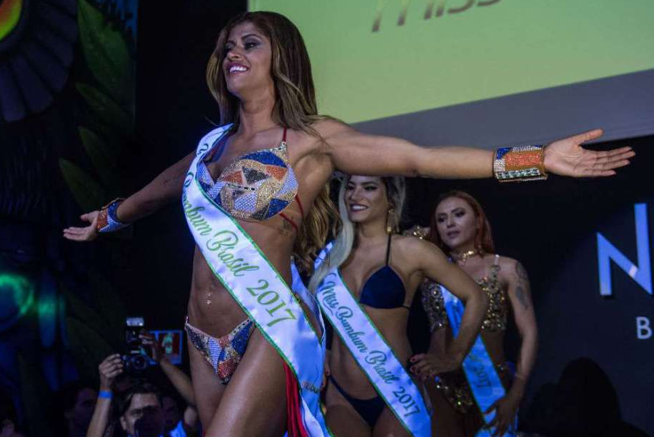 Ea este noua Miss BumBum! Brazilienii au desemnat noua castigatoare a titlului de "CEL MAI FRUMOS FUND DIN LUME". GALERIE FOTO SEXY_6