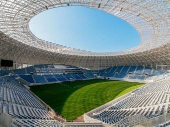 
	Nebunie la Craiova inainte de inaugurarea stadionului de 60 de milioane de euro! Cozi uriase la casele de bilete: FOTO
