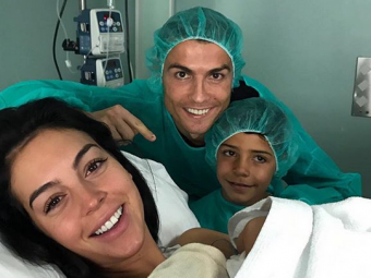 
	Iubita lui Ronaldo a nascut la Madrid! Prima imagine cu micuta Alana Martina
