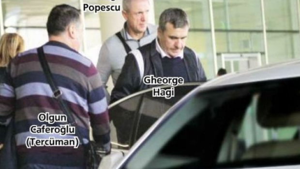 
	BOMBA de ultima ora: Hagi si Popescu, fotografiati la negocierile pentru un club de traditie! Turcii anunta: &quot;Ei conduc discutiile pentru preluare&quot;

