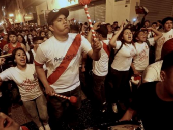 
	Imagini incredibile! Fanii peruvieni au provocat un CUTREMUR dupa calificarea nationalei lor la Mondial: VIDEO
