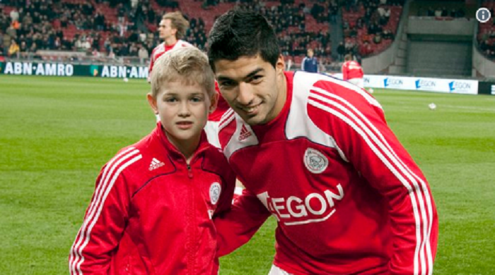 Black Friday-ul le-a luat mintile :) Anuntul facut astazi de Ajax pe contul oficial de Twitter_1