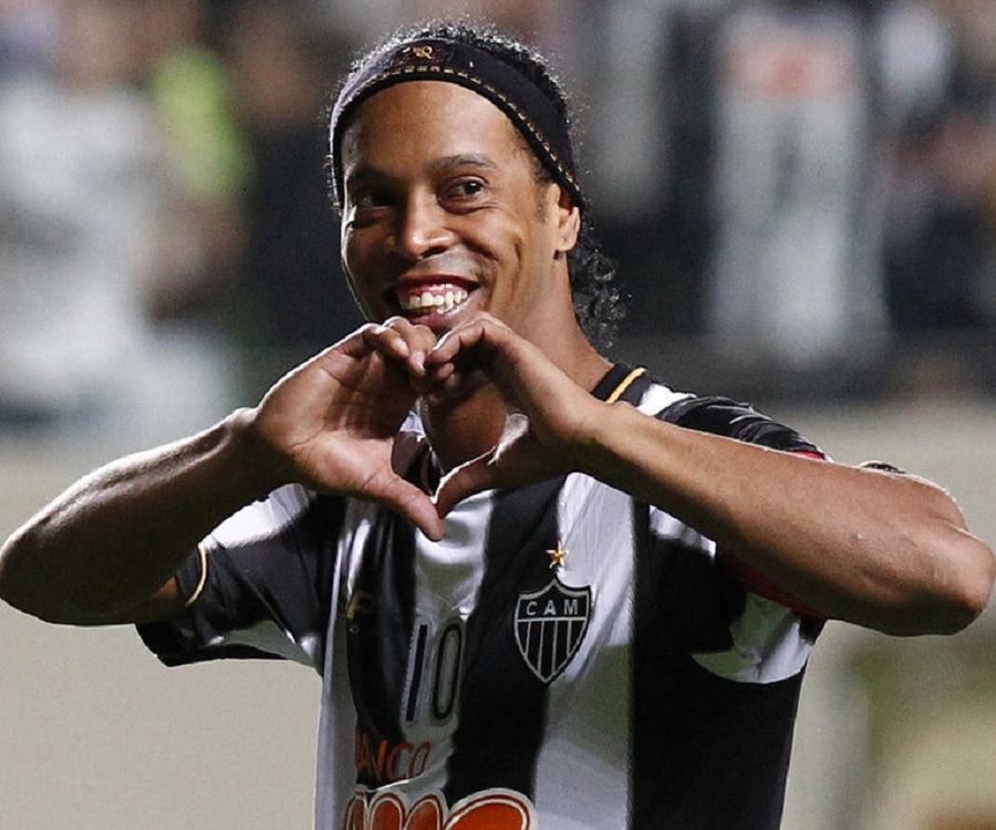 Mai frumoasa ca un no look pass :) FOTO: Cum arat noua iubita a lui Ronaldinho_12