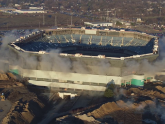 
	Americanii au incercat sa demoleze un stadion legendar, insa acesta nu a cazut! Hagi a marcat un gol fabulos pe Silverdome
