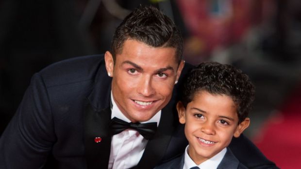
	GENIAL! Ce s-a intamplat la scurt timp dupa ce fiul lui Ronaldo a anuntat pe net ca Messi e idolul sau! FOTO
