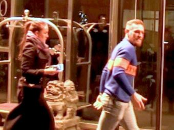 
	FOTO: Conor McGregor &quot;a cheltuit&quot; toti banii din meciul cu Mayweather cu sotia :) Cate cadouri a putut sa cumpere de la Louis Vuitton
