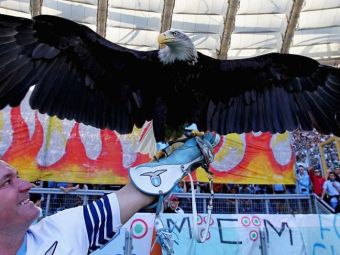 
	Povestea fabuloasa a vulturului de la Lazio: 125.000 &euro; pe an costa intretinerea lui si e ruda cu vulturii de la Benfica si Ludogorets
