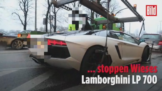 
	SOC pentru un fost portar al Germaniei: politia i-a confiscat masina de 350.000 pentru ca facea GALAGIE prea mare! VIDEO
