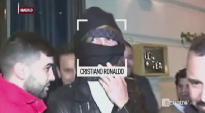 Aparitia bizara a lui Cristiano Ronaldo! Singurul lucru pe care l-a spus jurnalistilor cand a fost surprins asa! VIDEO_1