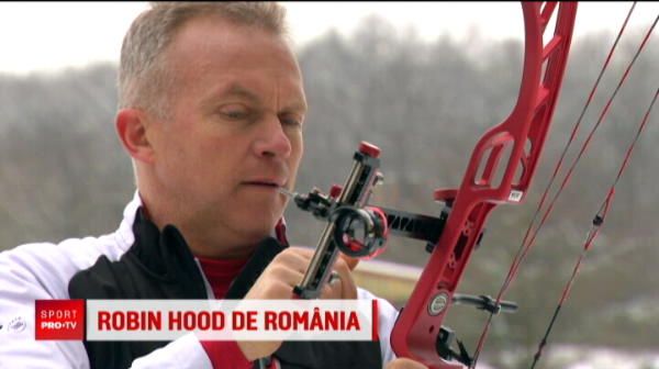 
	El este Robin Hood din Romania! Cum a profitat de zapada fostul campion la tir cu arcul

