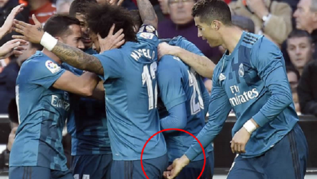 Cristiano, ce faci acolo? :)) FOTO | Gestul controversat facut de Ronaldo in spatele lui Marcelo: imaginea care a RUPT internetul in doua :) 