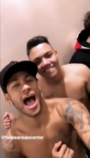 Neymar, petrecere MONSTRU de ziua lui! Seicul lui PSG si presedintele Braziliei, intre cei 200 de invitati! VIDEO_3