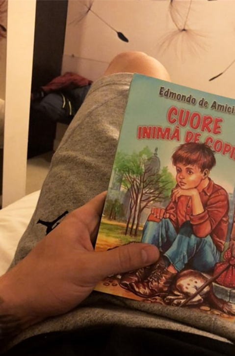 Awww :) Ce carte a citit Alex Ionita inainte de derby-ul cu FCSB: si-a pus poza pe Instagram FOTO_1