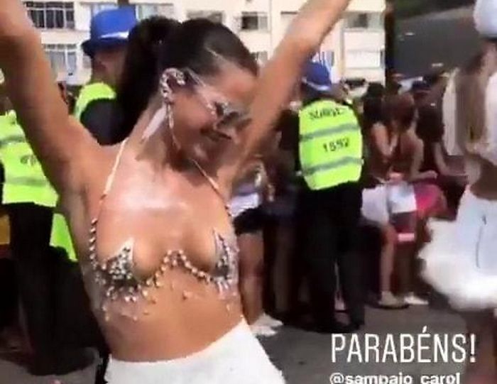FOTO: Iubita lui Neymar face senzatie la carnavalul de la Rio! Cum arata Bruna_5