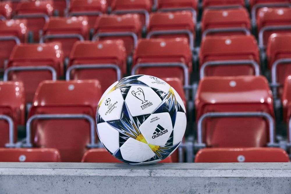 FOTO: Aceasta este mingea cu care se va juca in fazele eliminatorii din Liga Campionilor! De unde este inspirat design-ul_1