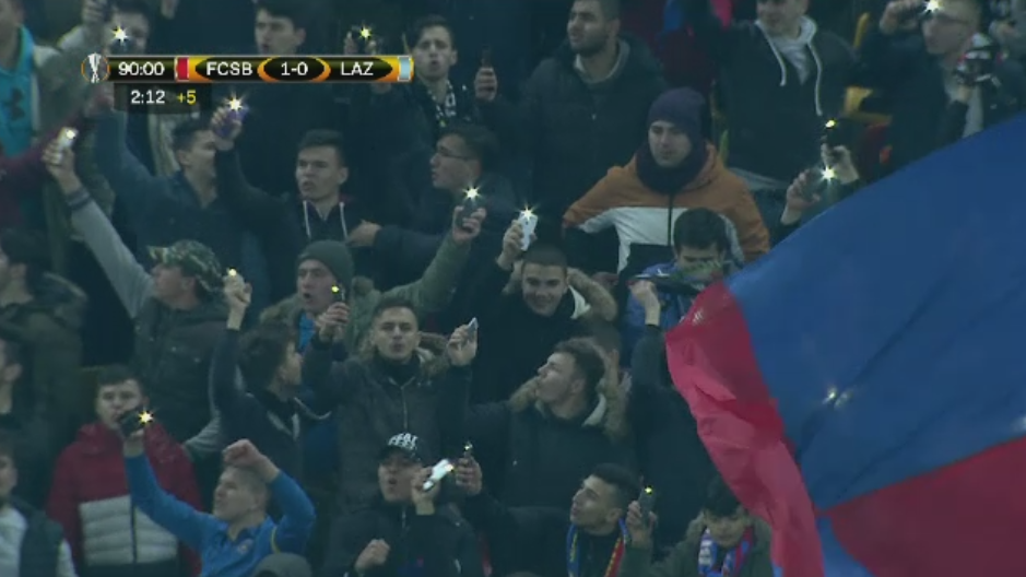 Lumina pentru fotbalul romanesc! VIDEO: Cat de frumos a fost momentul in care tribunele s-au luminat de bucurie_4