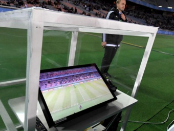 
	UEFA: Champions League spune NU deocamdata tehnologiei video! Ce se intampla cu promisiunea LPF de a implementa VAR in PLAYOFF
