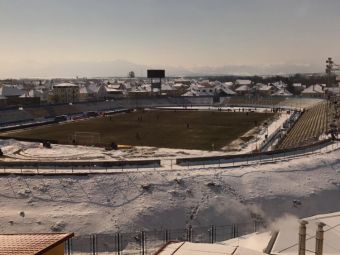 
	FOTO: Gheata a fost indepartata de pe gazon! Cum arata ACUM stadionul din Sibiu, cu 2 ore inainte de meci
