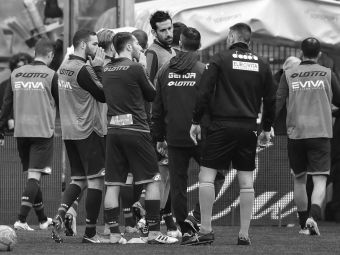 
	VIDEO | Jucatorii de la Cagliari si Genoa, in lacrimi pe teren! Se pregateau de inceputul meciului cand au aflat VESTEA TERIBILA
