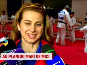 
	&quot;Ma pot apara impotriva oamenilor rai care vor sa-mi faca felul&quot; :)) Alina Dumitru, lectii de judo pentru viitori campioni ai Romaniei
