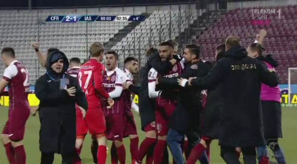 CFR Cluj 2-1 CSM Iasi | GOOOOOL SENZATIONAL OMRANI, in minutul 90+3. Petrescu a explodat in tribuna_4