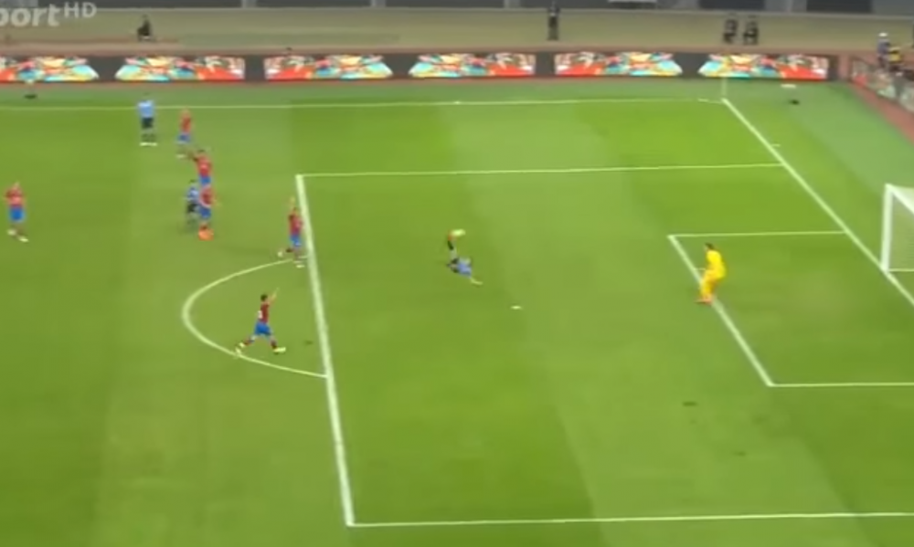 E voie cu d-astea?! :) Golazo marcat de Cavani in Uruguay - Cehia! Suarez a ajuns si el la cota 50: VIDEO_2