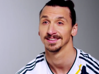 
	&quot;Un loc diferit, acelasi Zlatan&quot;. Cum s-a prezentat Ibrahimovic la prima aparitie in tricoul lui LA Galaxy: VIDEO
