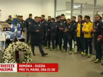 
	VIDEO Jucatorii nationalei au depus flori la capataiul lui Nicolae Tilihoi. Tatarusanu: &quot;Sper sa-i dedicam victoria&quot;
