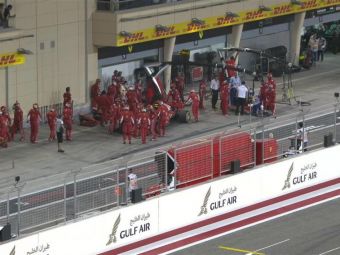 
	VIDEO | Incident incredibil la boxele lui Ferrari: Raikkoken a trecut cu monopostul peste unul dintre ingineri! ATENTIE | Imagini cu un puternic impact emotional
