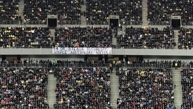 
	FOTO | Ultrasii CSA Steaua au &quot;sabotat&quot; meciul FCSB - Craiova! Ce banner au afisat in repriza a doua, la tribuna
