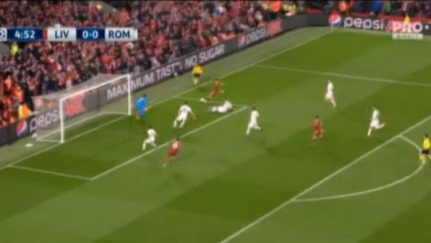 
	VIDEO | Faza rar intalnita in UEFA Champions League! Liverpool putea intra cu 3-0 la pauza pentru ca arbitrul... si-a stricat obiectul muncii! Hacker i l-a reparat :)
