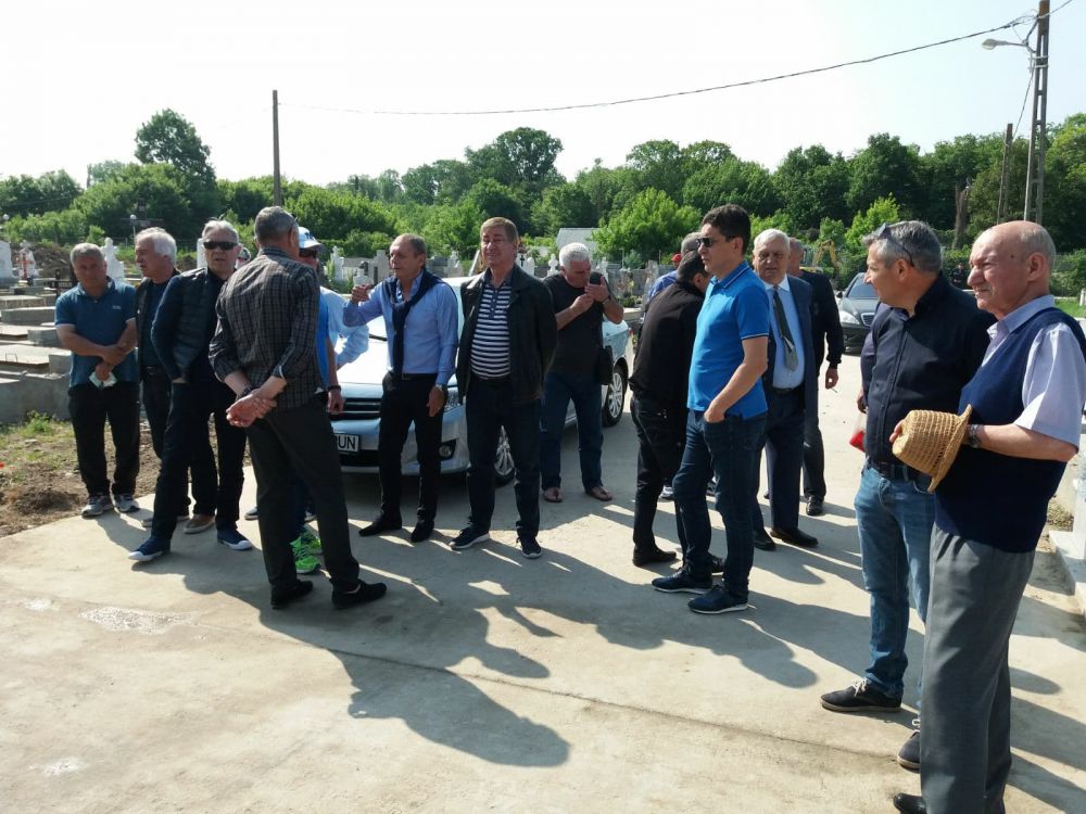 FOTO: Legendele Craiovei Maxima au fost prezente la parastasul de 40 de zile in memoria lui Nicolae Tilihoi_6