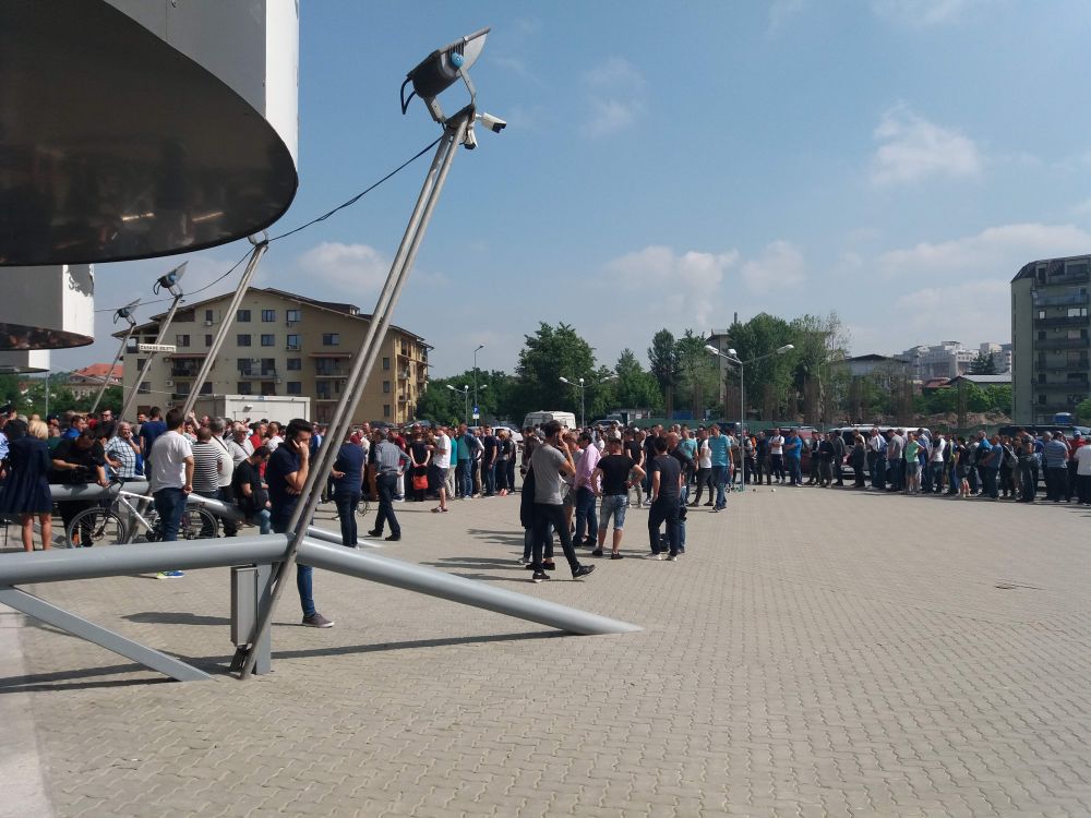 Scandal pe bilete la Craiova: "Hotii! Hotii!" Organizatorii, depasiti de cererea imensa. FOTO_4