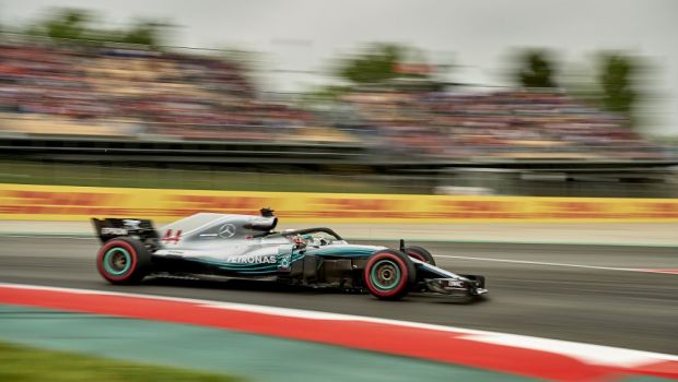 
	Hamilton pleaca din pole position la Marele Premiu al Spaniei! Pilotii Mercedes, peste cei de la Ferrari
