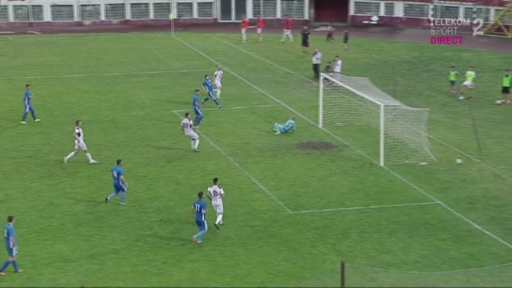 Rapid a marcat golul care NU S-A VAZUT in poarta goalkeeperului cu o singura mana! Caz FABULOS in Romania_3