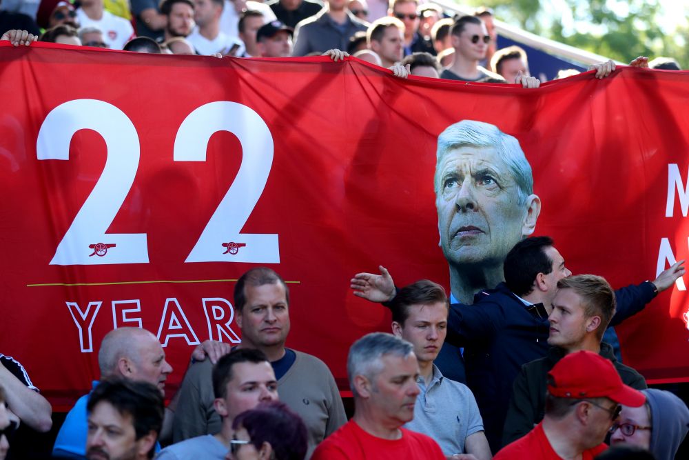 Merci, Arsene! Wenger si-a luat ramas bun dupa 22 de ani de la Arsenal! Gestul superb facut inaintea partidei_8