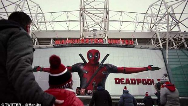 
	Deadpool a INVADAT Old Trafford si le-a torturat pe vedetele lui Manchester United: &quot;O sa-i cada capul lui Jose pentru asta! Joseee!&quot; :))
