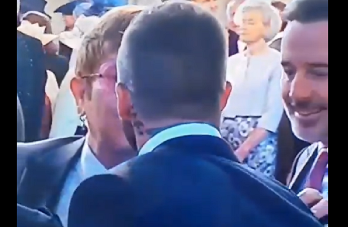 Momentul surpriza de la nunta regala: Beckham si Elton John s-au pupat pe gura :) VIDEO_2
