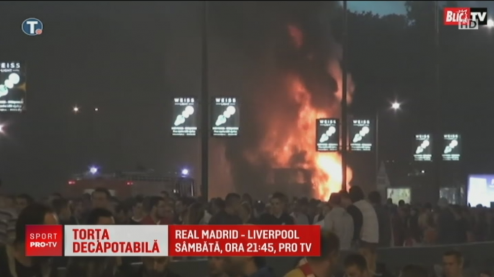 Imaginile nebuniei la Belgrad: suporterii Steaua Rosie au dat foc autocarului la sarbatoarea de titlu VIDEO_2